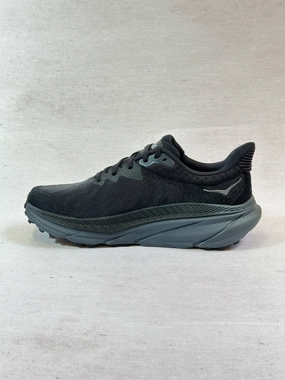 کفش اورجینال هوکا چلنجر ATR 7 برای دویدن طولانی