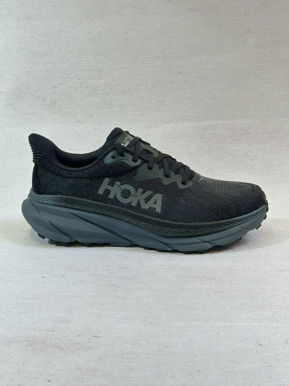 کفش تریل رانینگ هوکا چلنجر ۷ مناسب مسیرهای خاکی و ناهموار