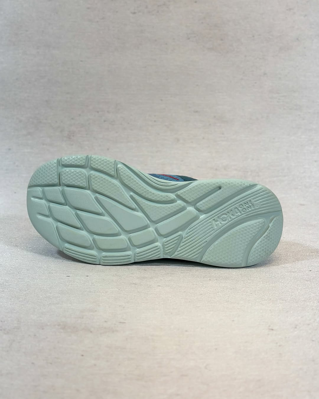 کفش هوکا ریکاوری اصل – نمای کناری راست در رنگ آبی