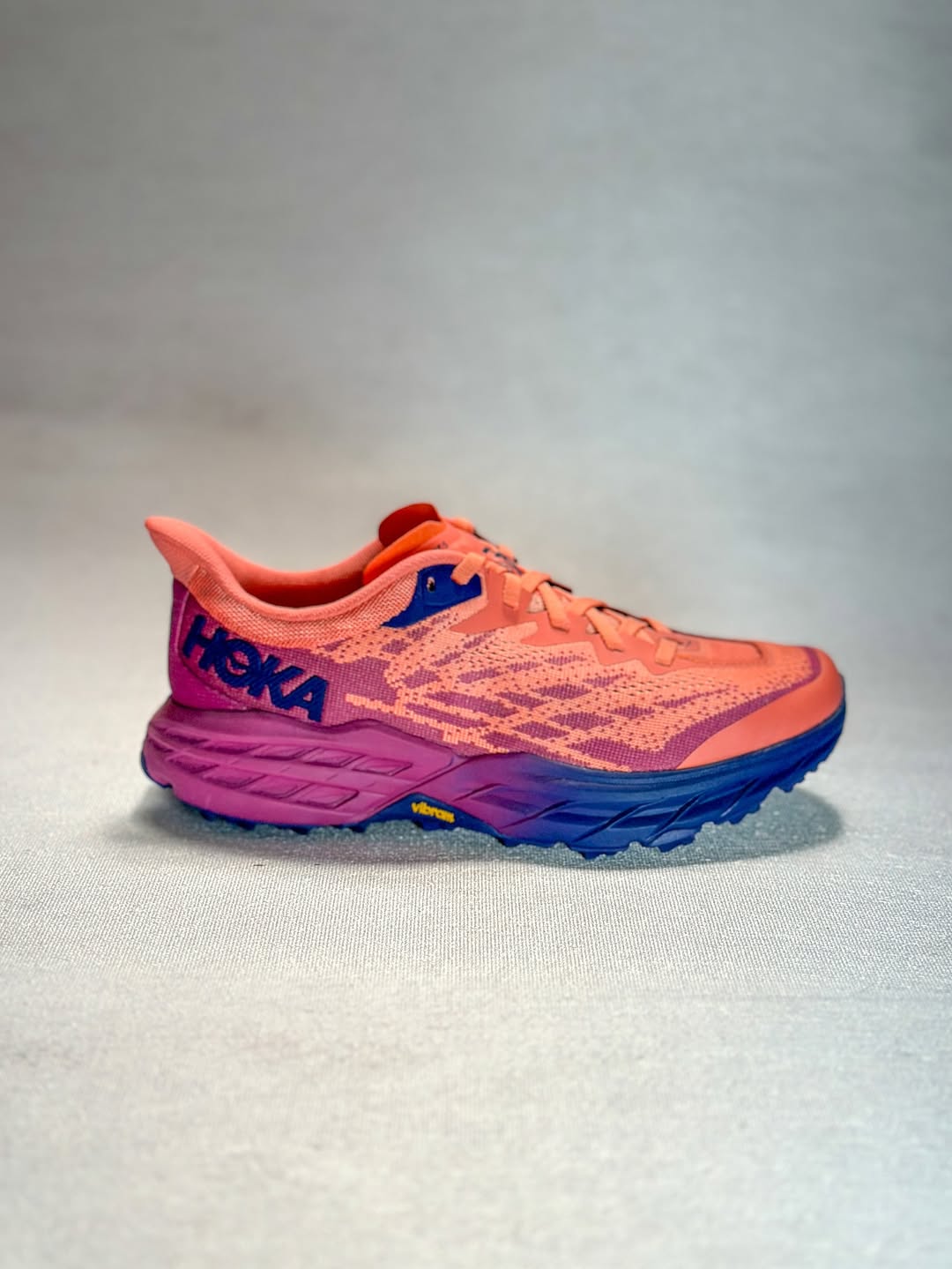 کفش هوکا اسپیدگوت 5 - فروش در اهواز کاربرد کوهستان و مسیر های ناهموار